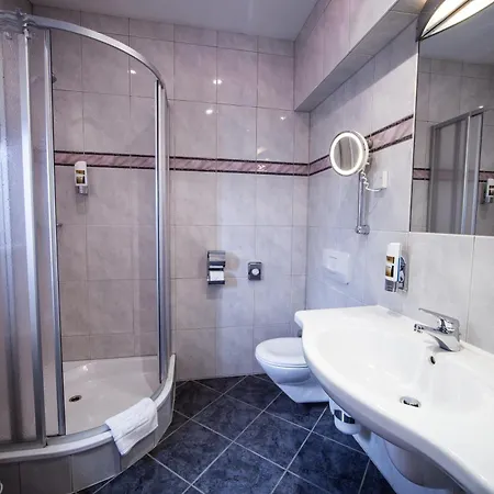 מלון Hotel-restaurant Hackteufel 3*